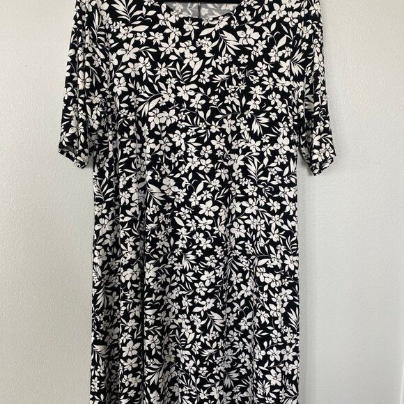 Old Navy Women's Black and White Jersey Swing Floral Dress, Size XL - Picture 6 of 6